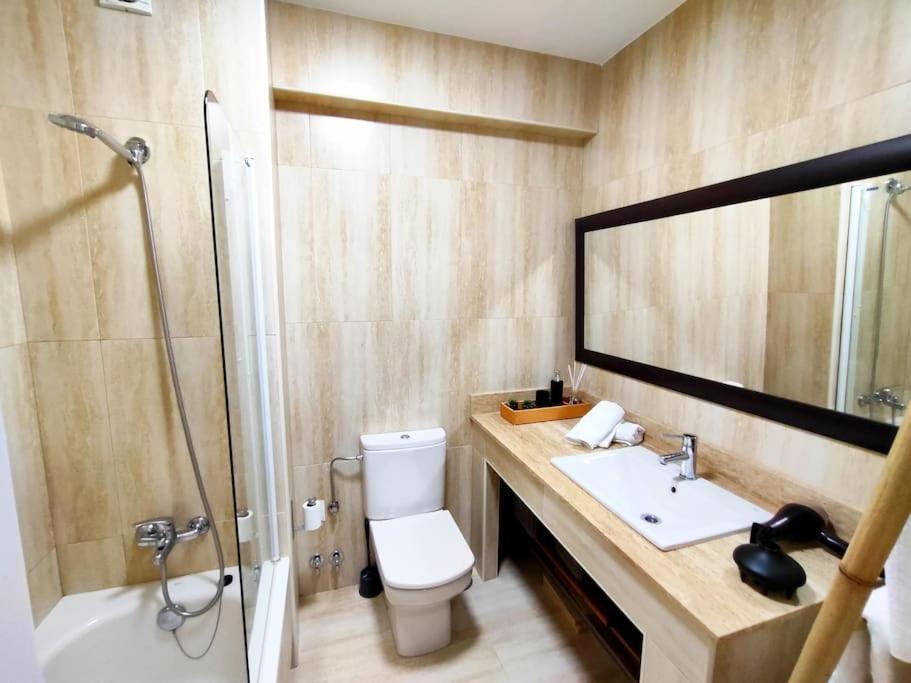 Tranquilo Apartamento Con Parking Gratis Vigilado 24H Vigo Esterno foto